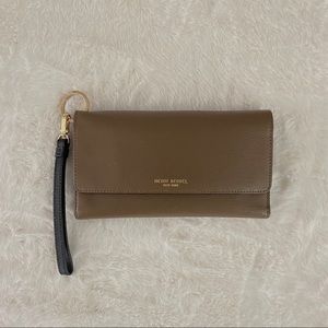 Henri Bendel Uptown Out & About Organizer Wallet